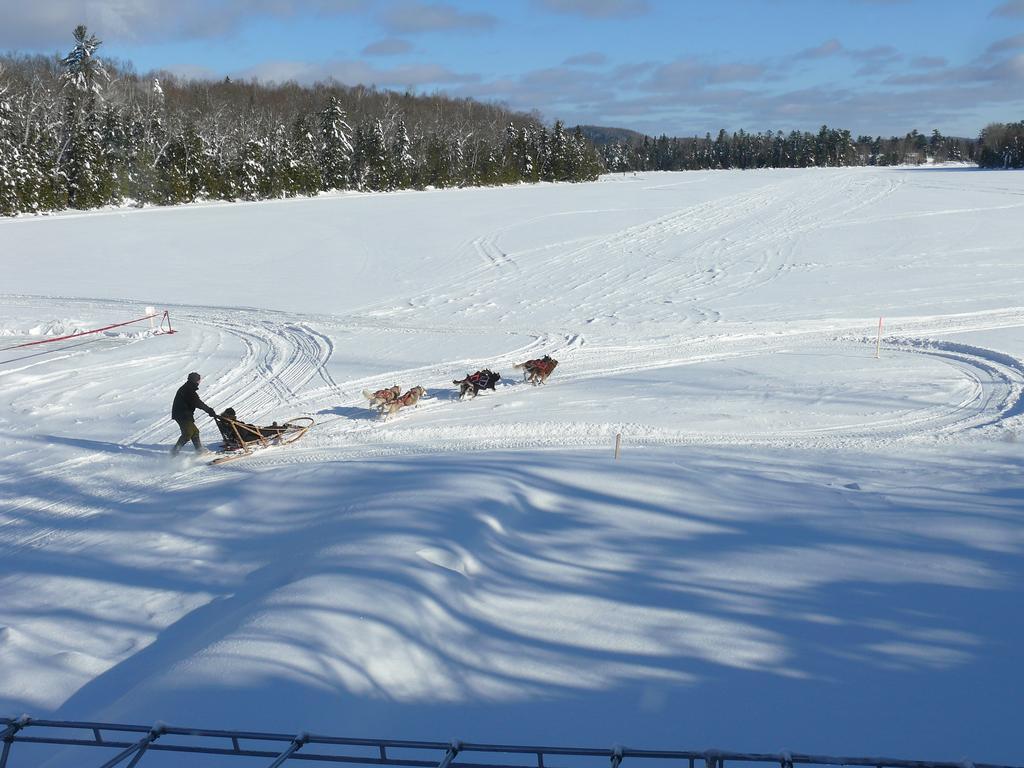 Auberge Du Lac Morency Saint Hippolyte Zewnętrze zdjęcie